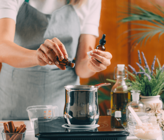 Getting To Know The Benefits Of Using Herbal Hair Oil